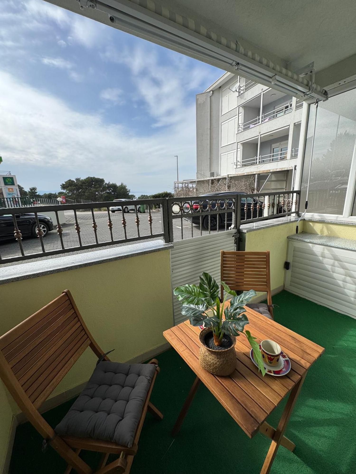 Apartment Tri Sunca Башка-Вода Экстерьер фото