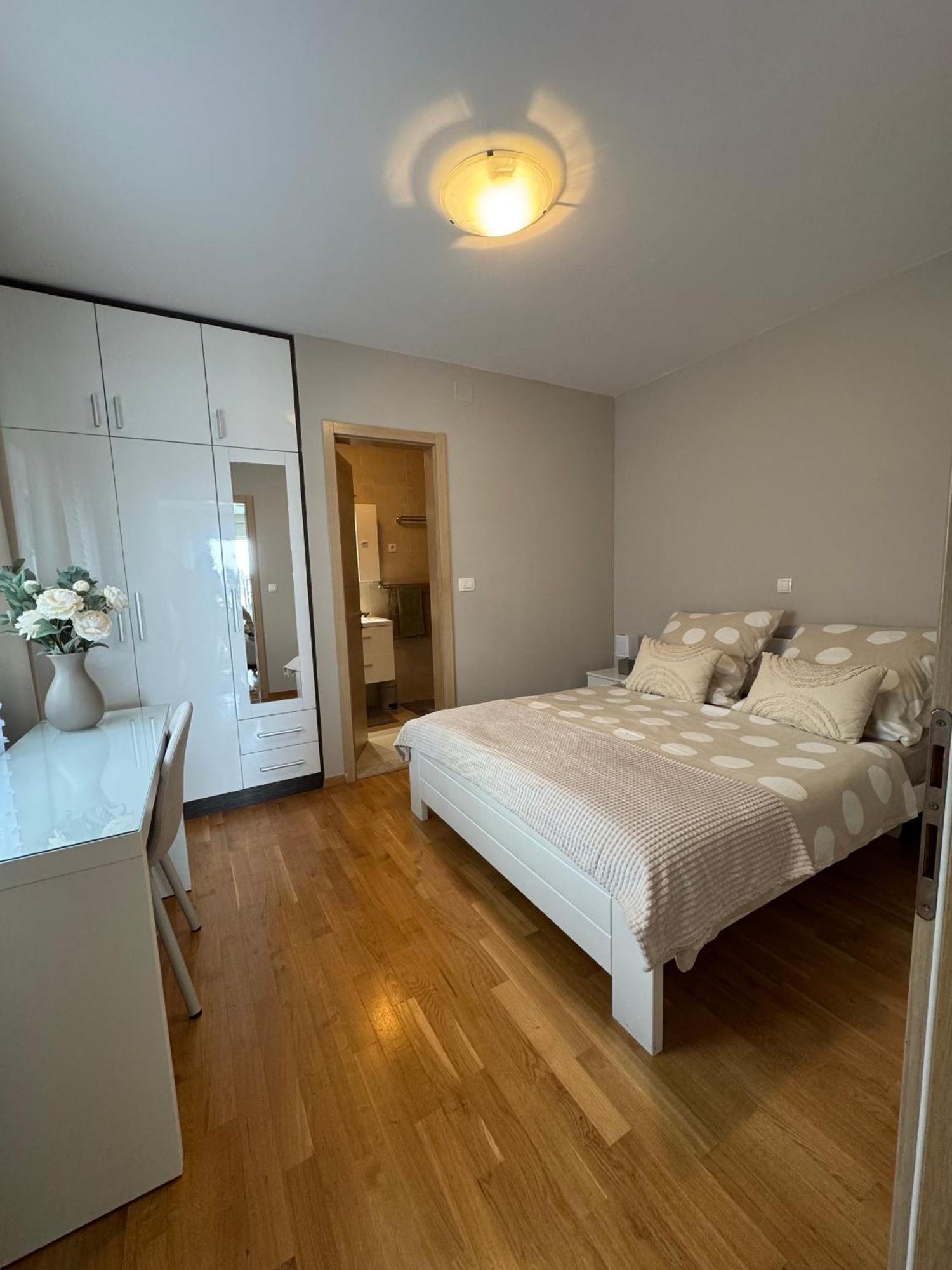 Apartment Tri Sunca Башка-Вода Экстерьер фото