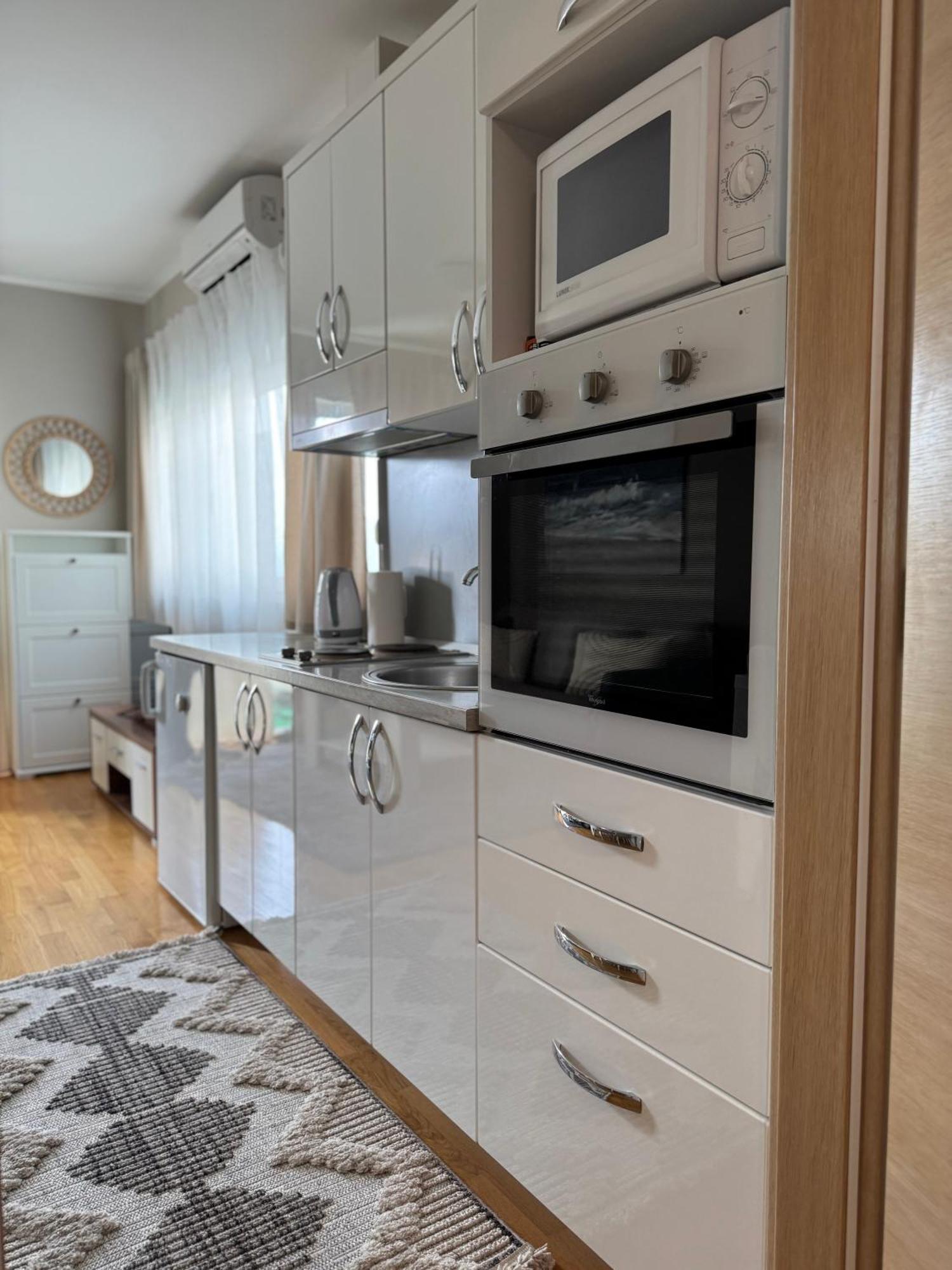 Apartment Tri Sunca Башка-Вода Экстерьер фото